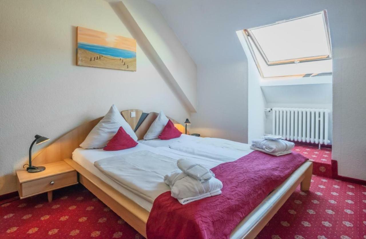 Park Hotel Конц Екстериор снимка