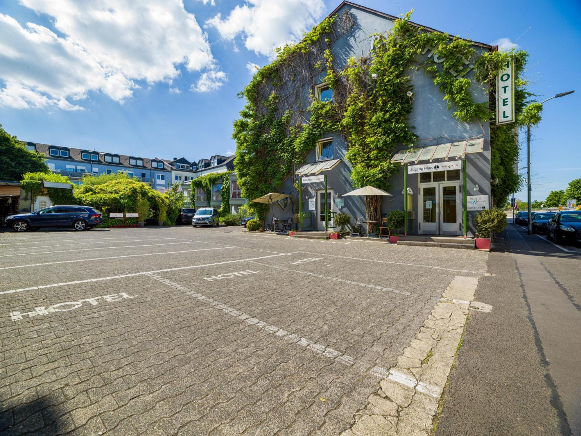Park Hotel Конц Екстериор снимка