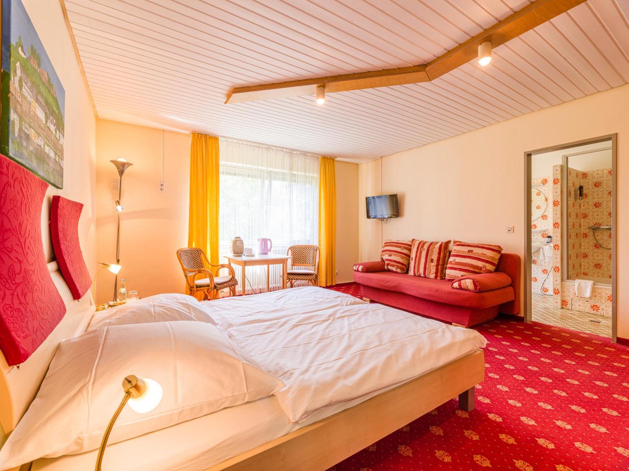 Park Hotel Конц Екстериор снимка
