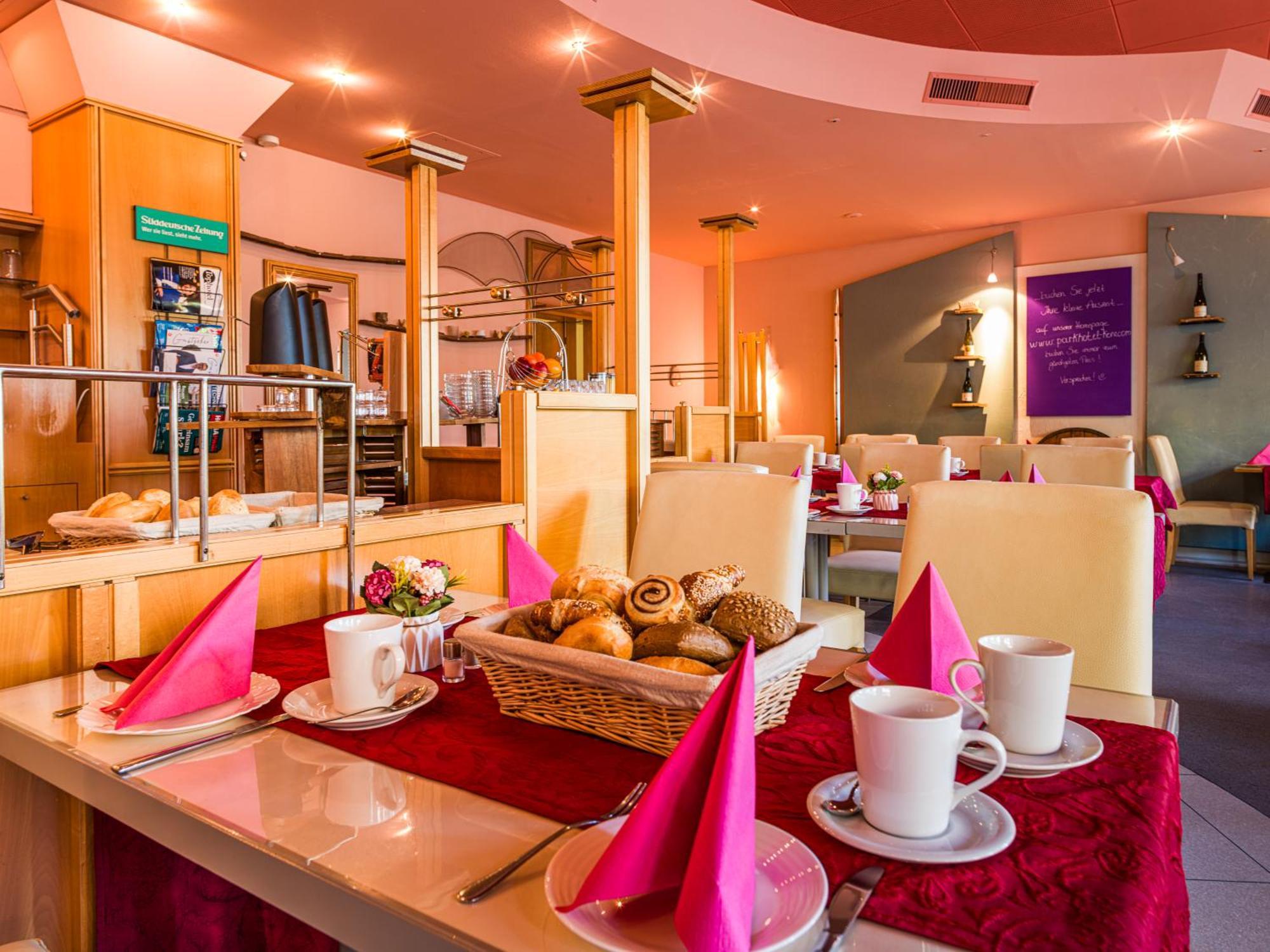 Park Hotel Конц Екстериор снимка