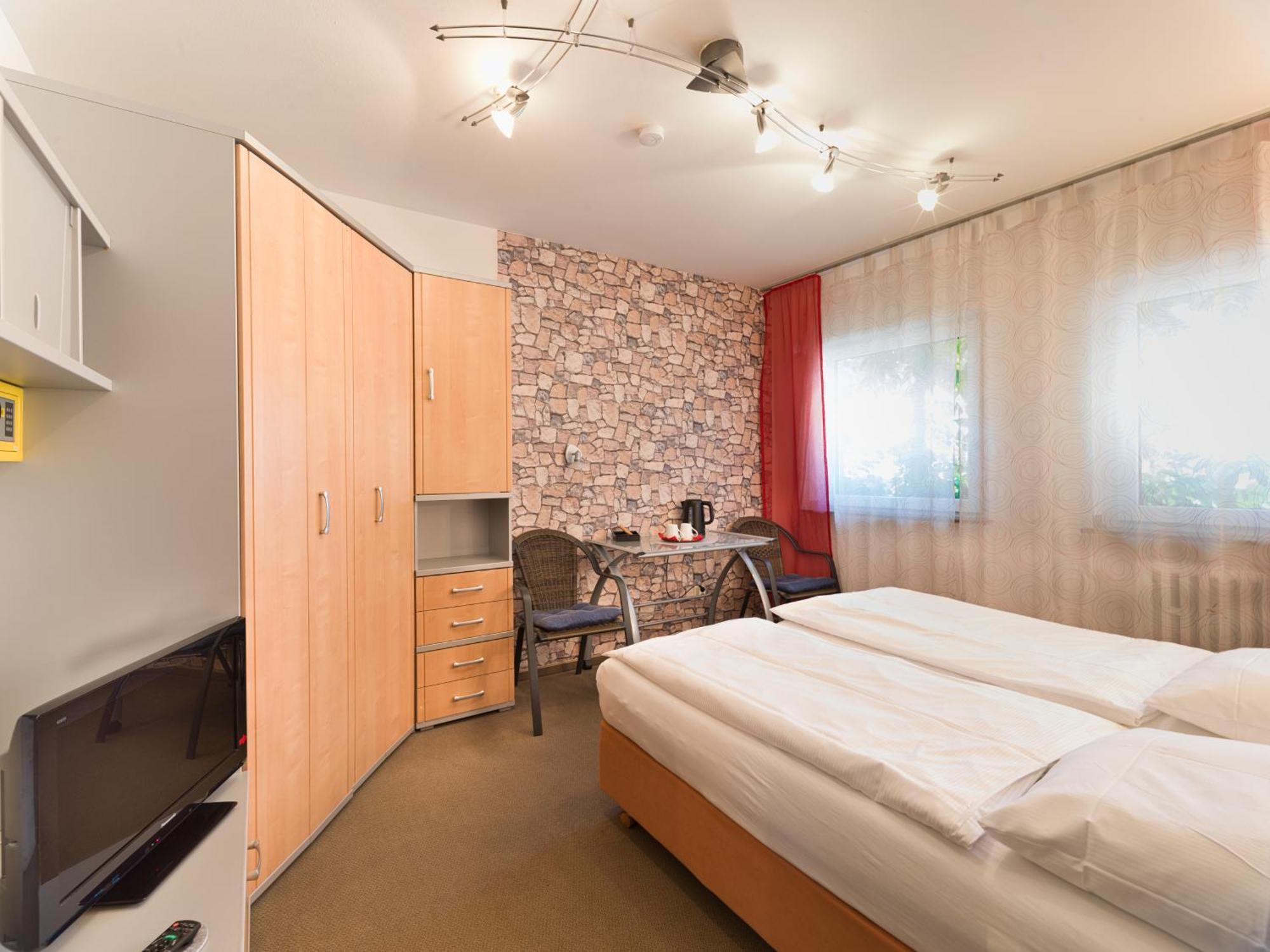 Park Hotel Конц Екстериор снимка