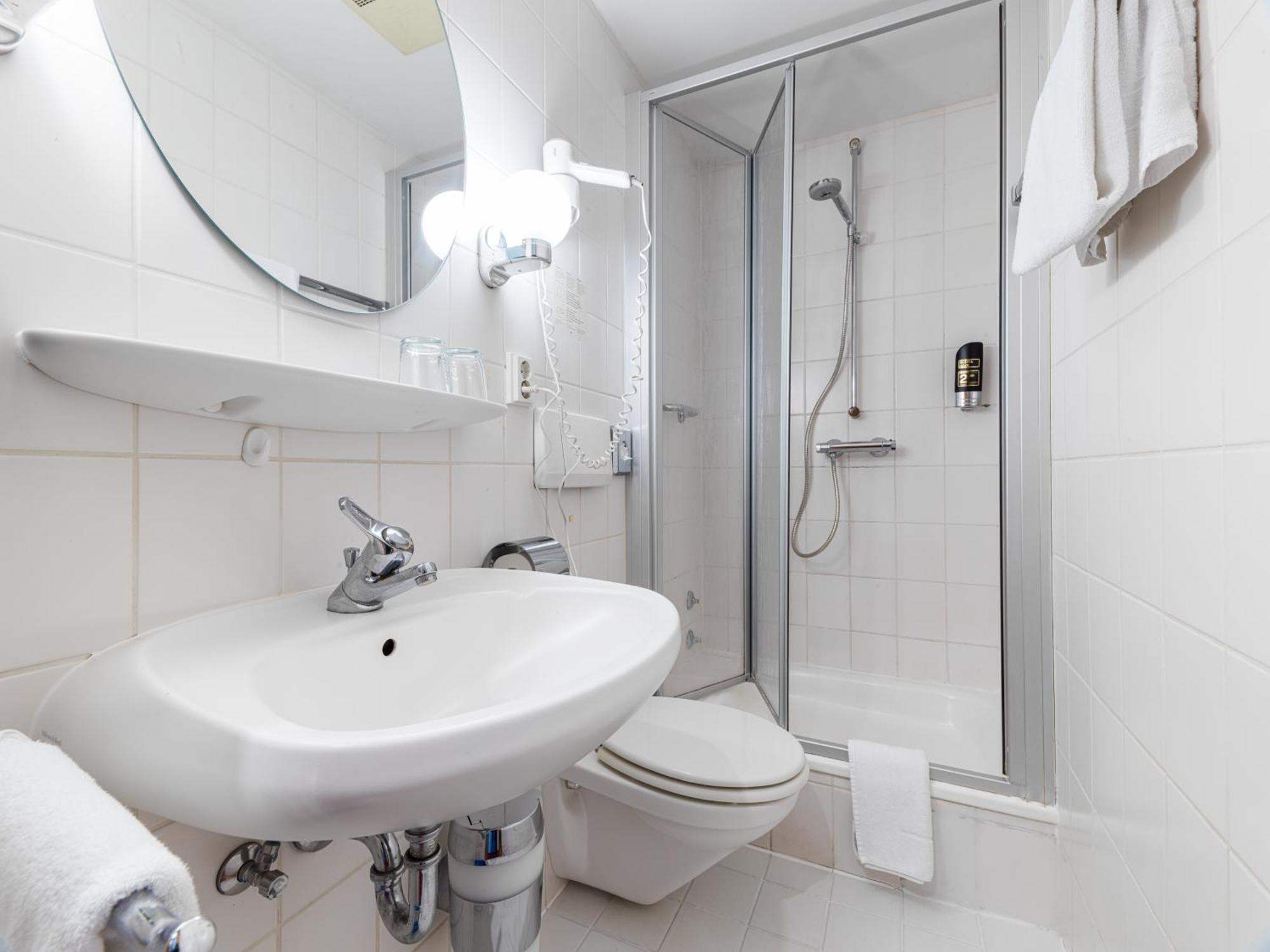 Park Hotel Конц Екстериор снимка