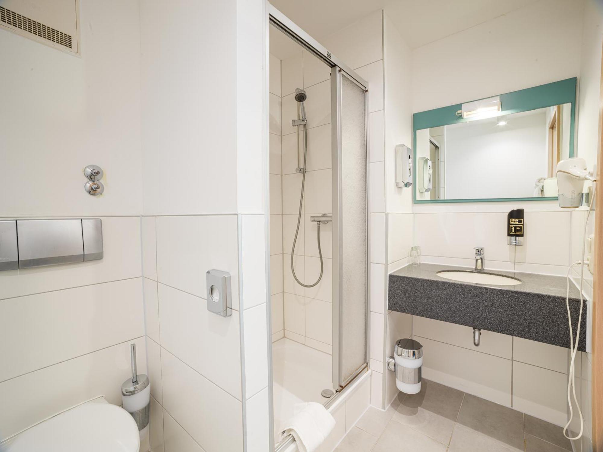 Park Hotel Конц Екстериор снимка